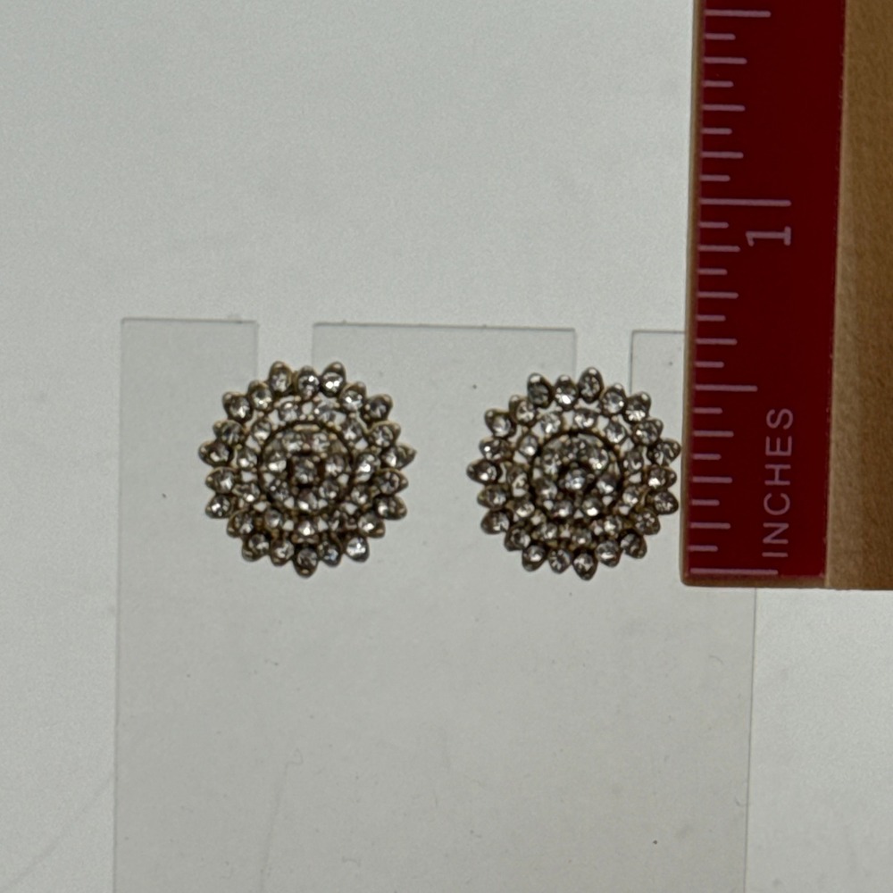 Vintage Gold Tone Rhinestone Flower Stud Earrings Sunburst Floral Cluster Studs - Picture 4 of 4